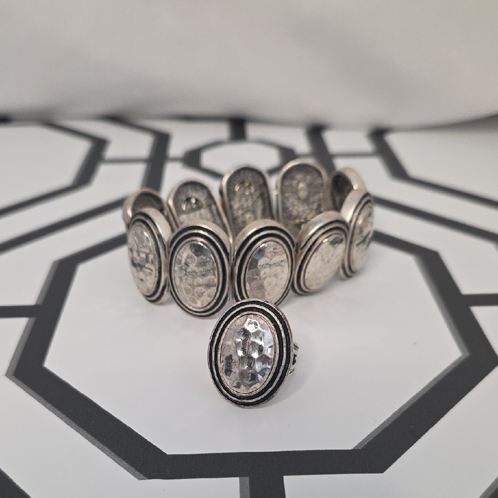 Elegant Silver Oval Bracelet and Ring Set